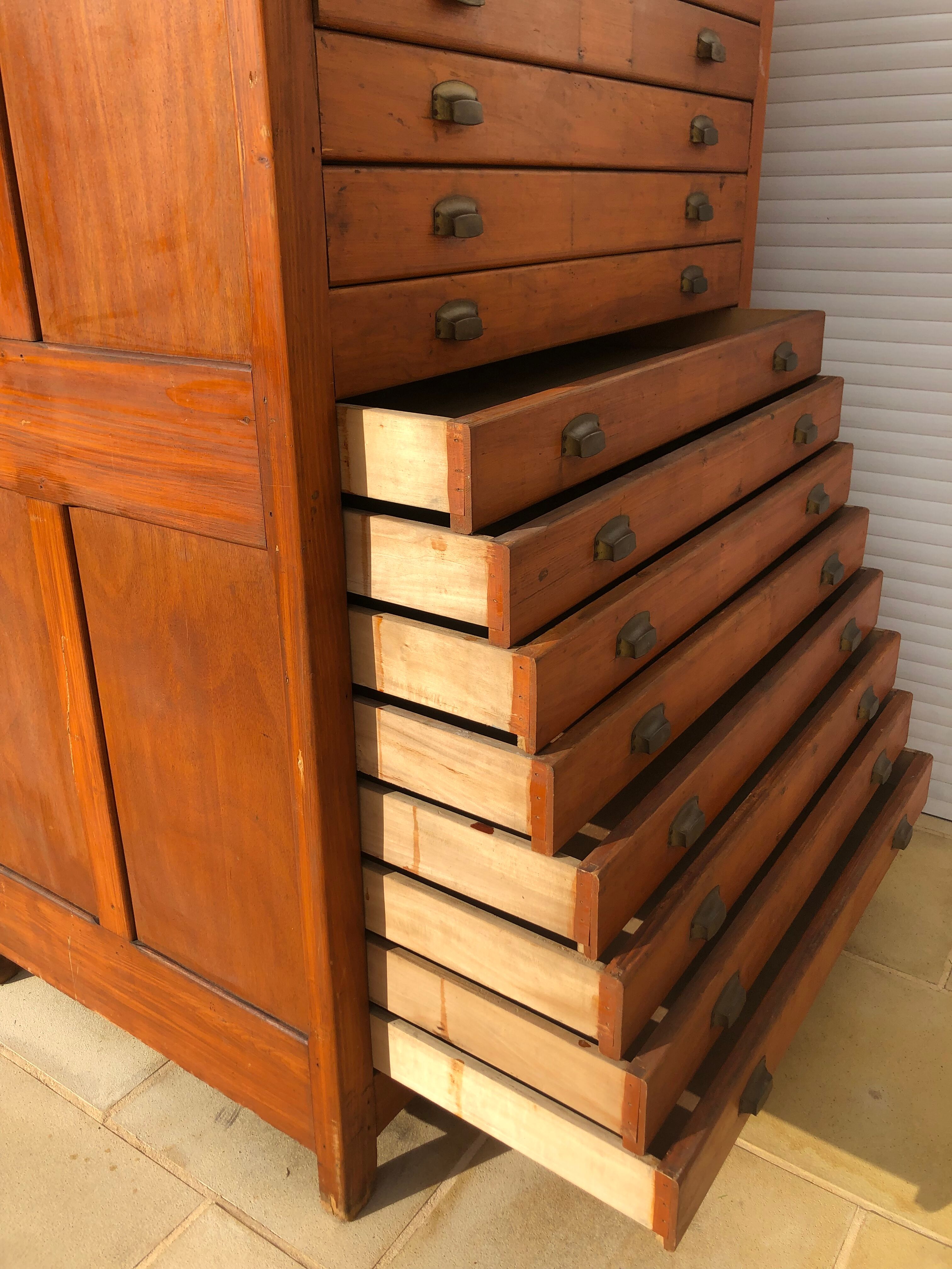 Archival cabinet