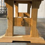 Monastery-style table