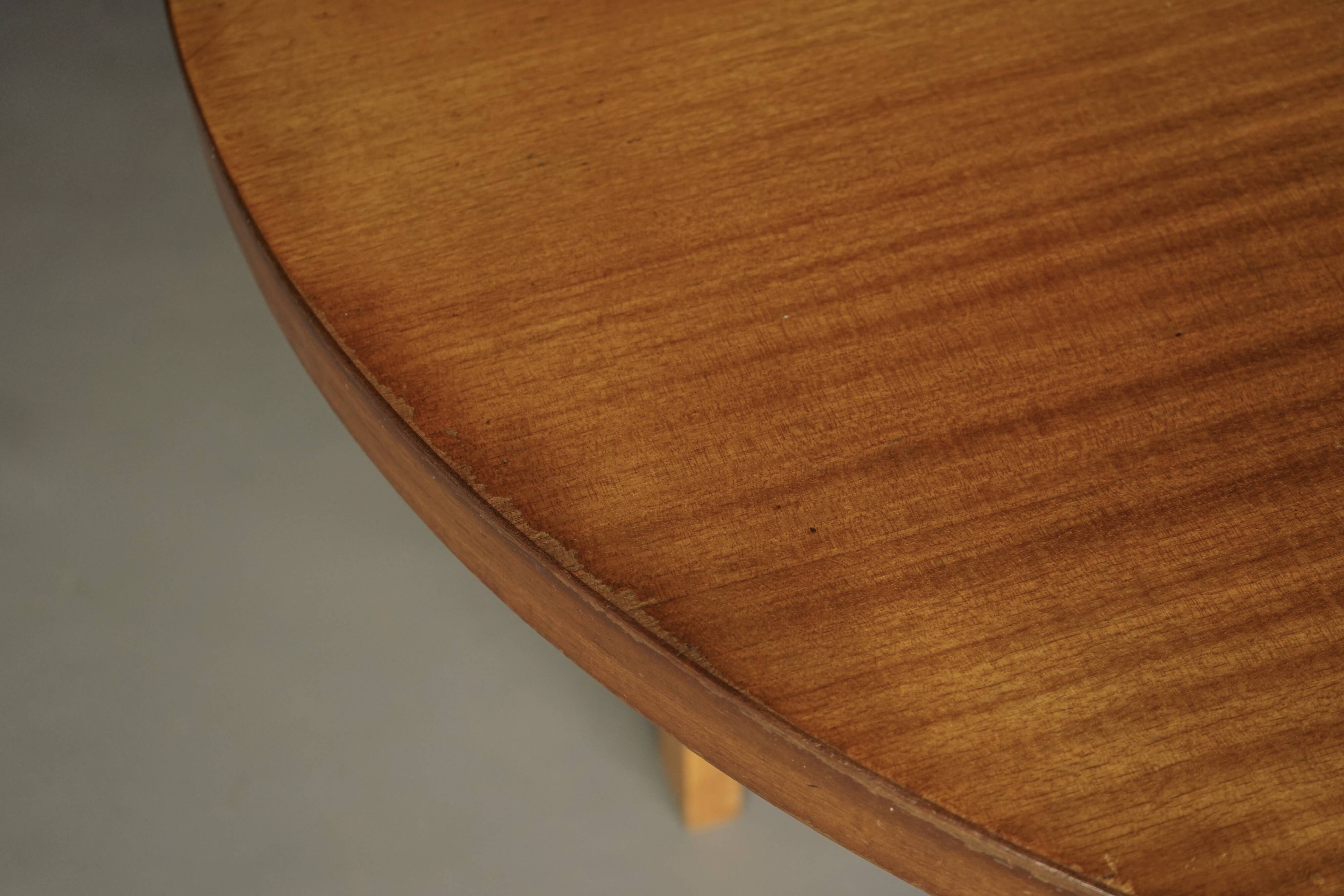 Table à manger L-leg Modèle 91 par Alvar Aalto pour Artek Finlande, années 1940.