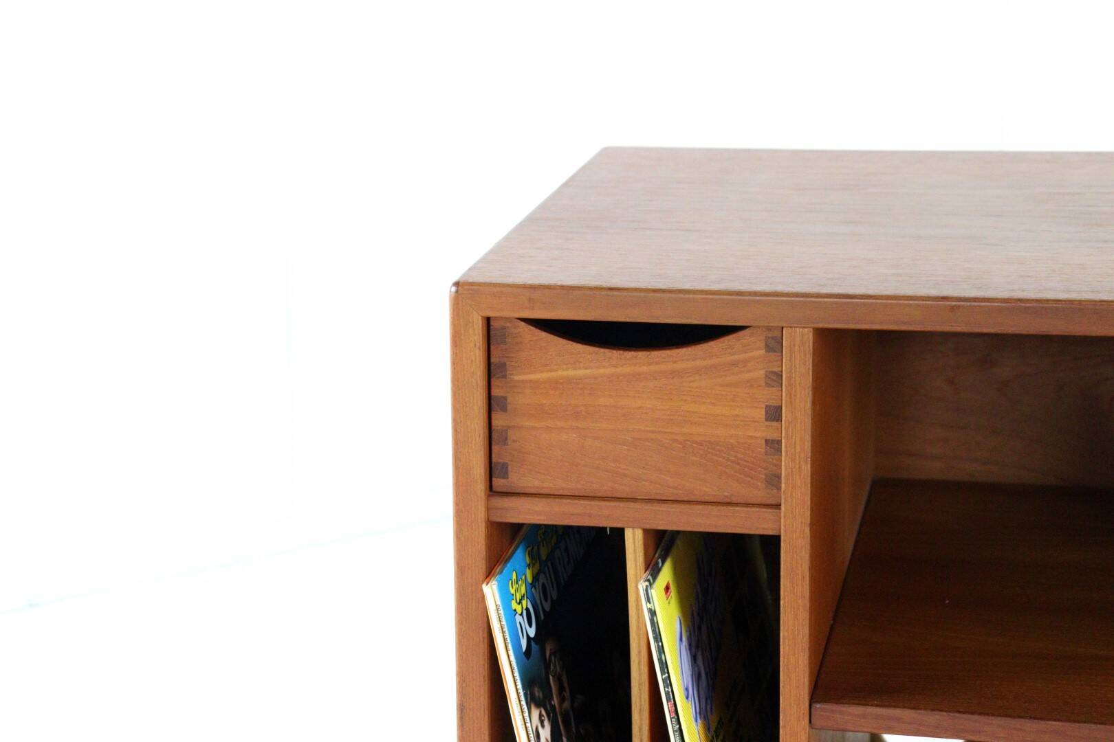 Vintage Dyrlund teak audio cabinet 'Glämmel'