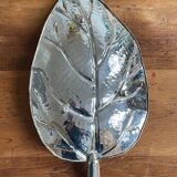 Large leaf-shaped centerpiece tray