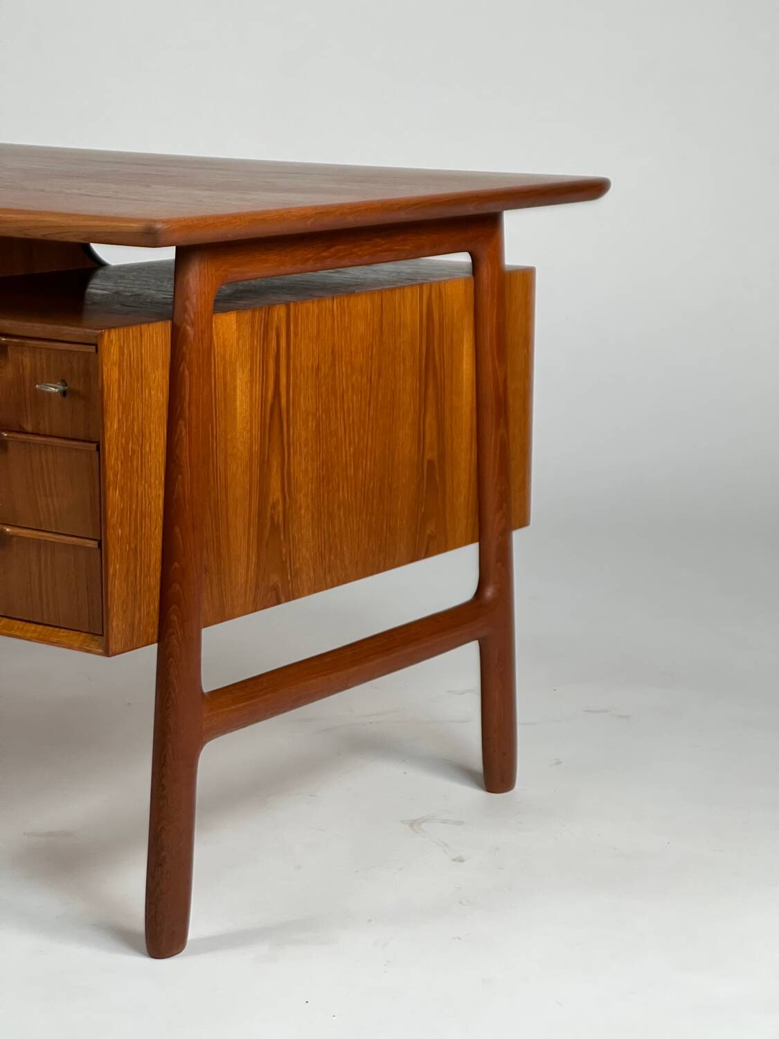 Gunni Omann Mod. 75 teak desk 60s Danish vintage