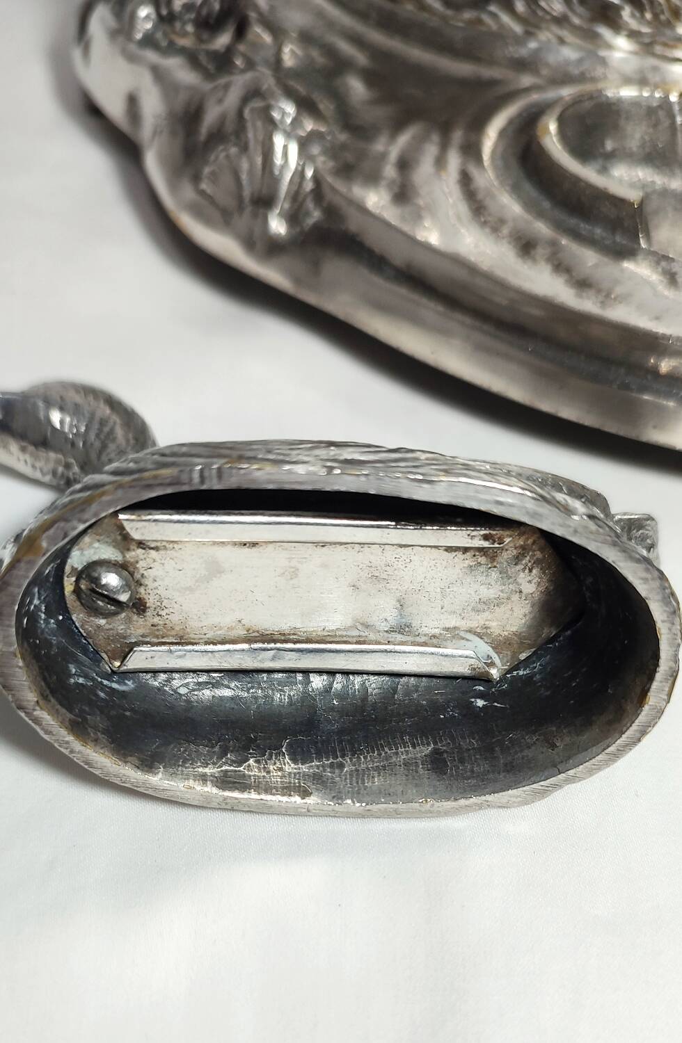 Cendrier en métal. Espagne, années 1960.