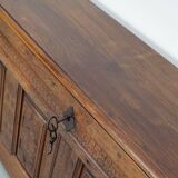 Commode / table d'appoint en chêne sculpté hollandais du milieu du XVIIIe siècle