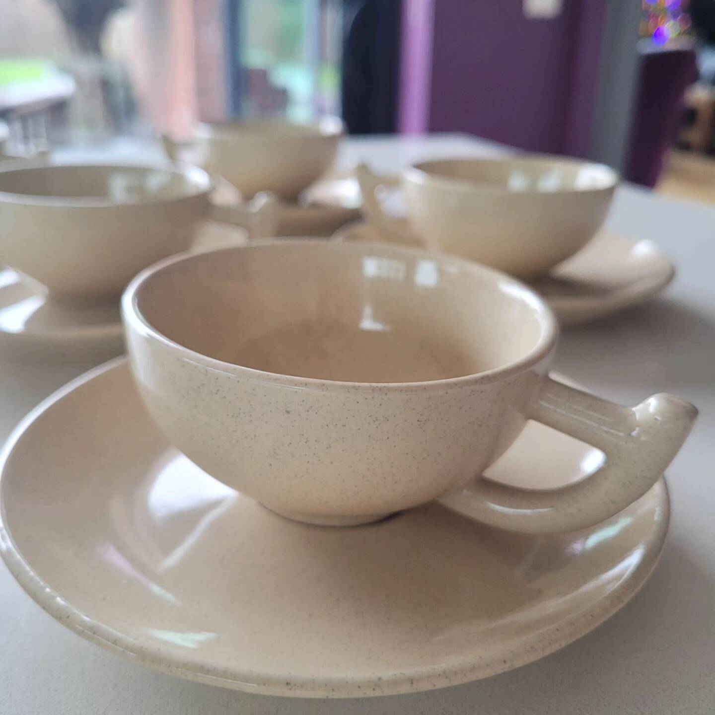 6 art deco style cups and saucers