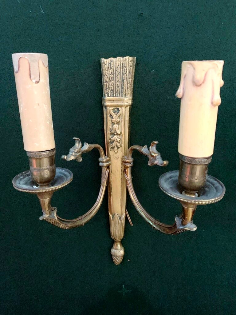 Paire d'appliques de style Louis XVI