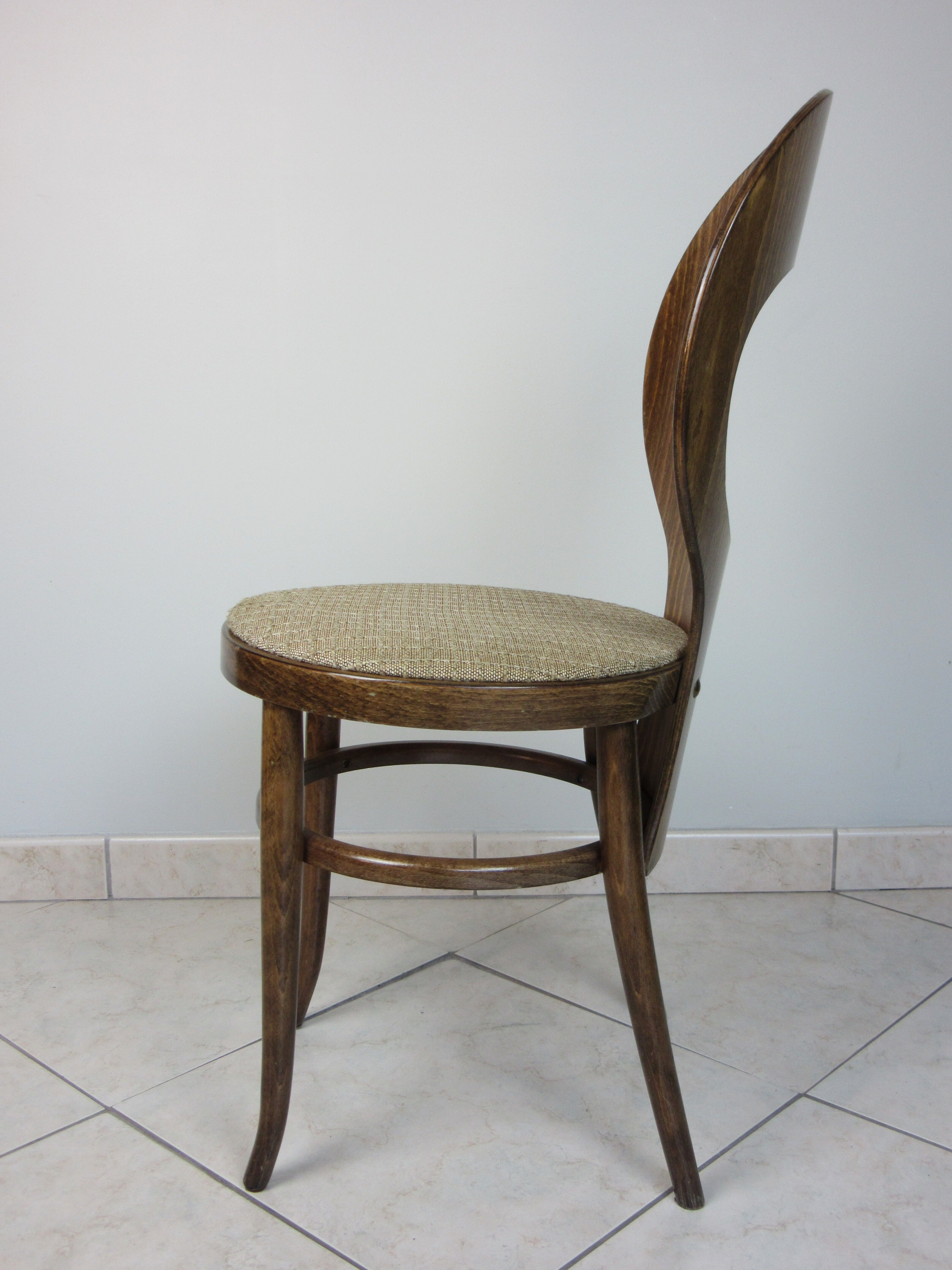 Baumann seagull chair