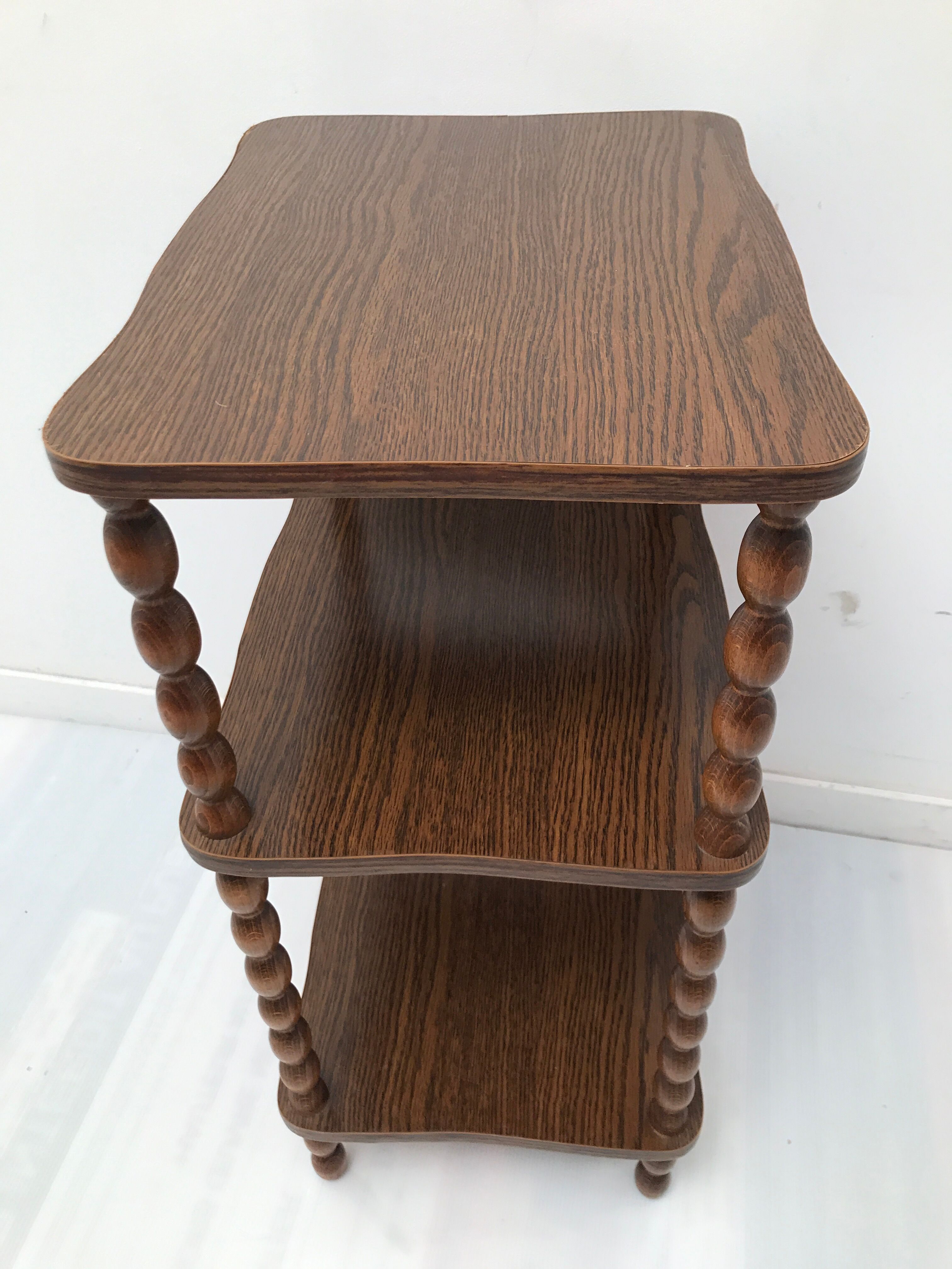Sellette shelf wood turned Louis XIII style