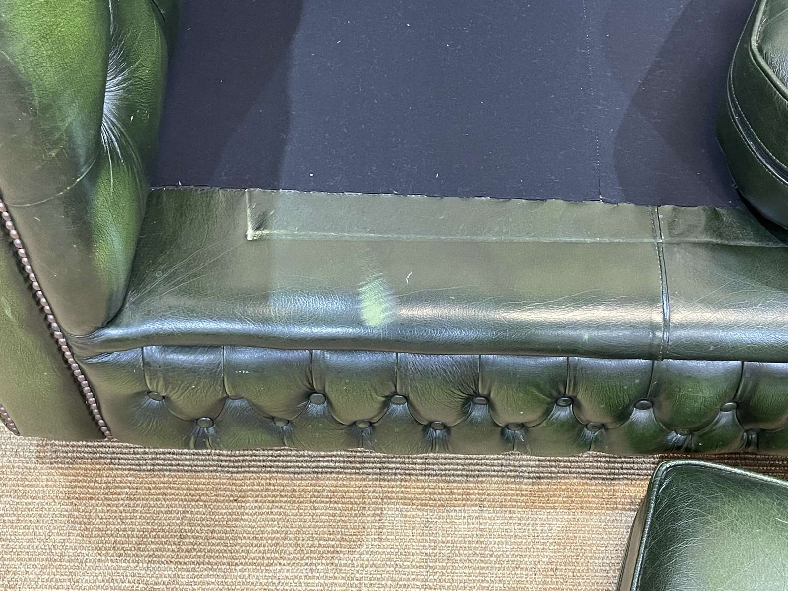 Chesterfield 3-seater sofa in green leather from the 80s