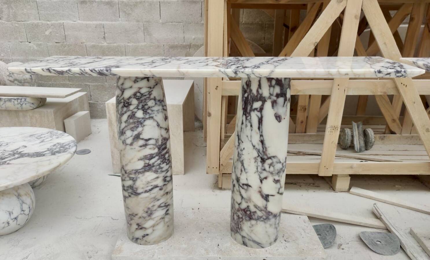 Console Mario en marbre violet veiné Viola par My Habitat Design