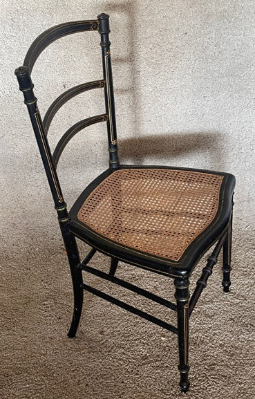 Pair of chairs canned