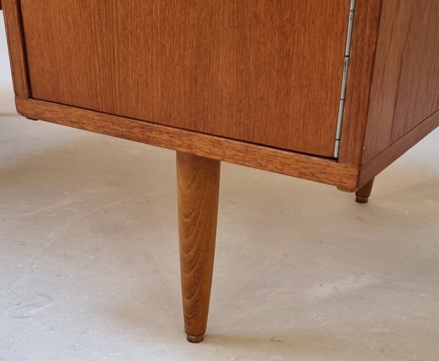 Bureau du milieu du siècle