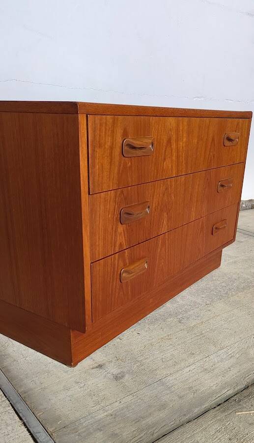 G-PLAN vintage chest of drawers