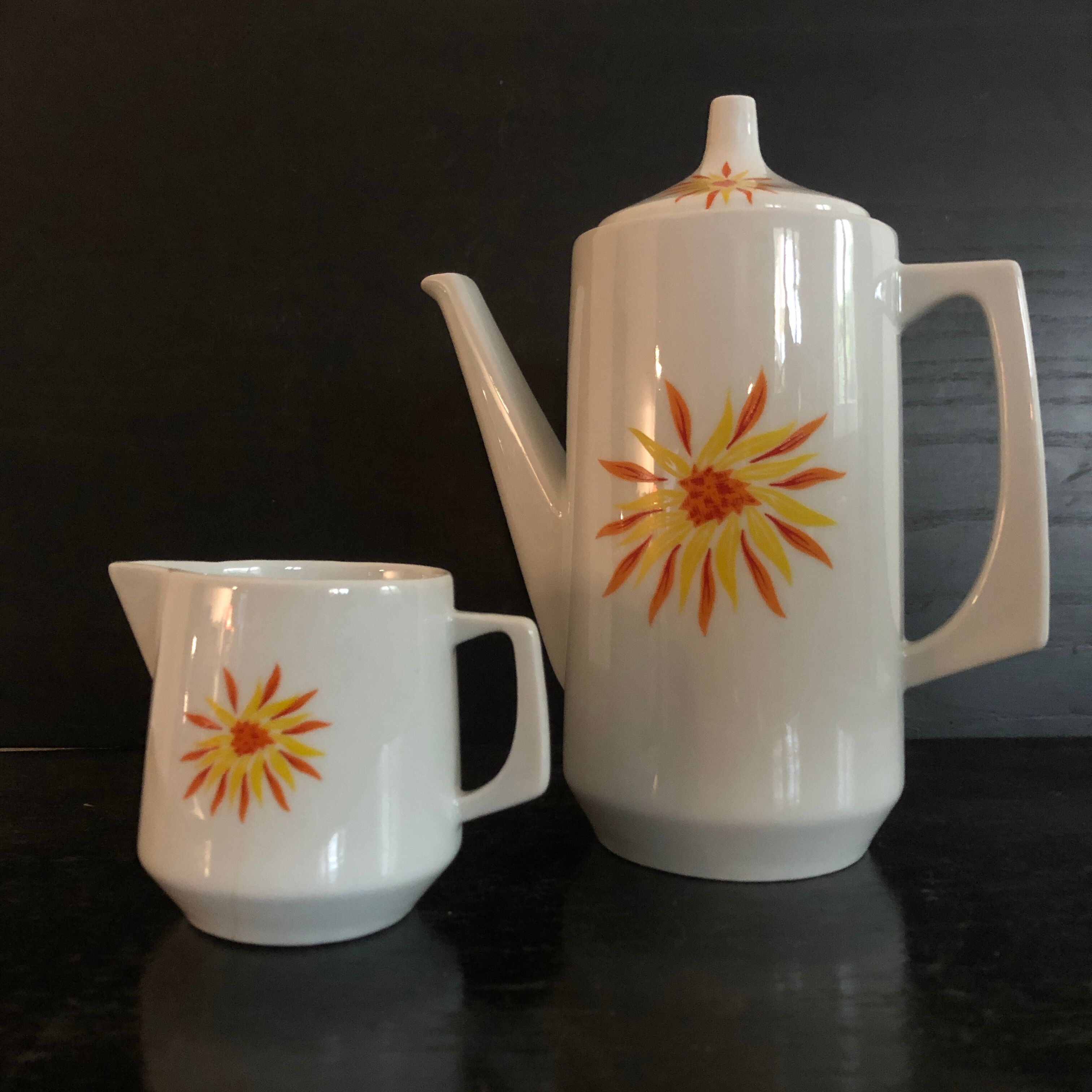 Cafetière et pot à lait