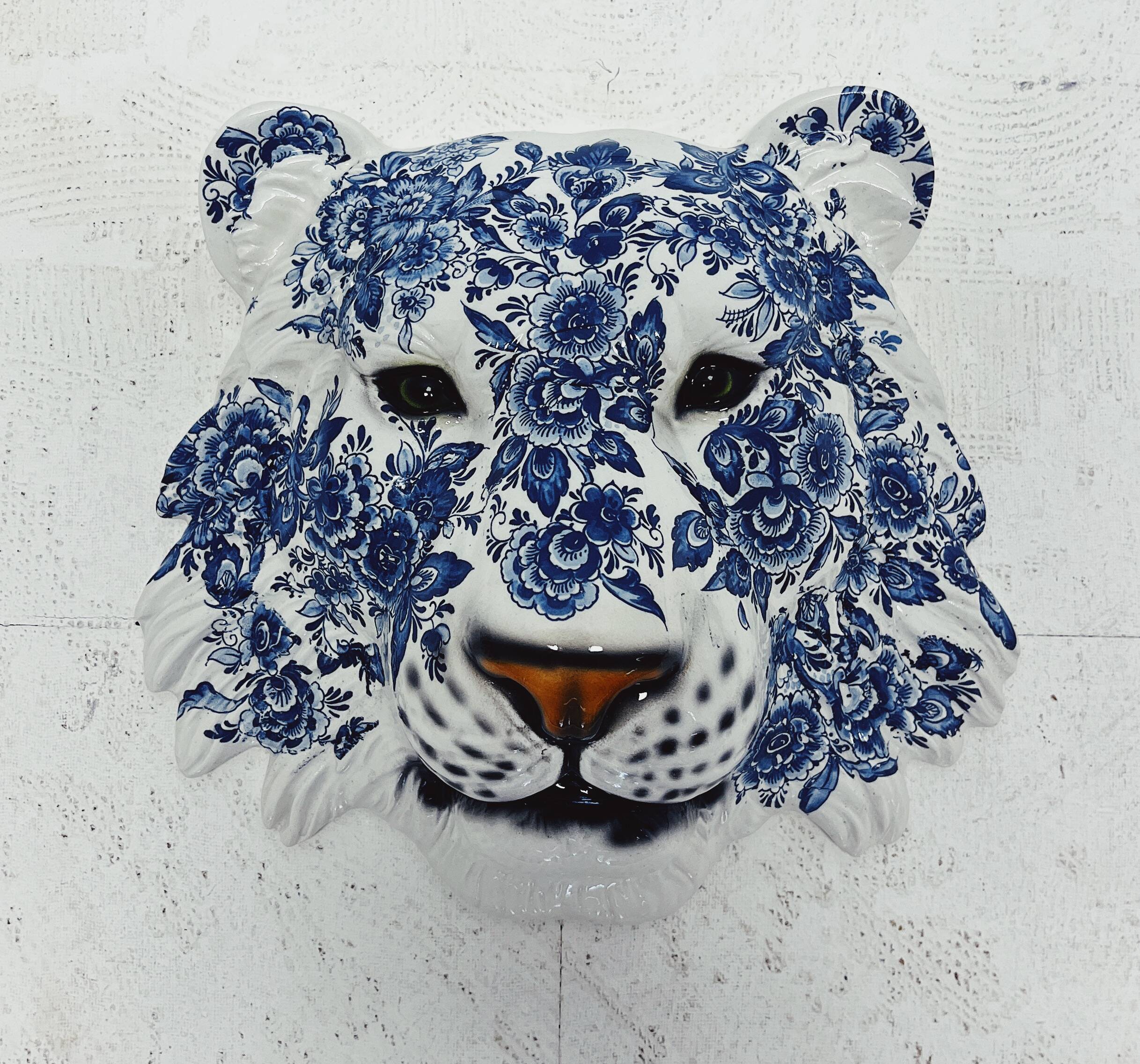 Masque de tigre en céramique bleu de Delft