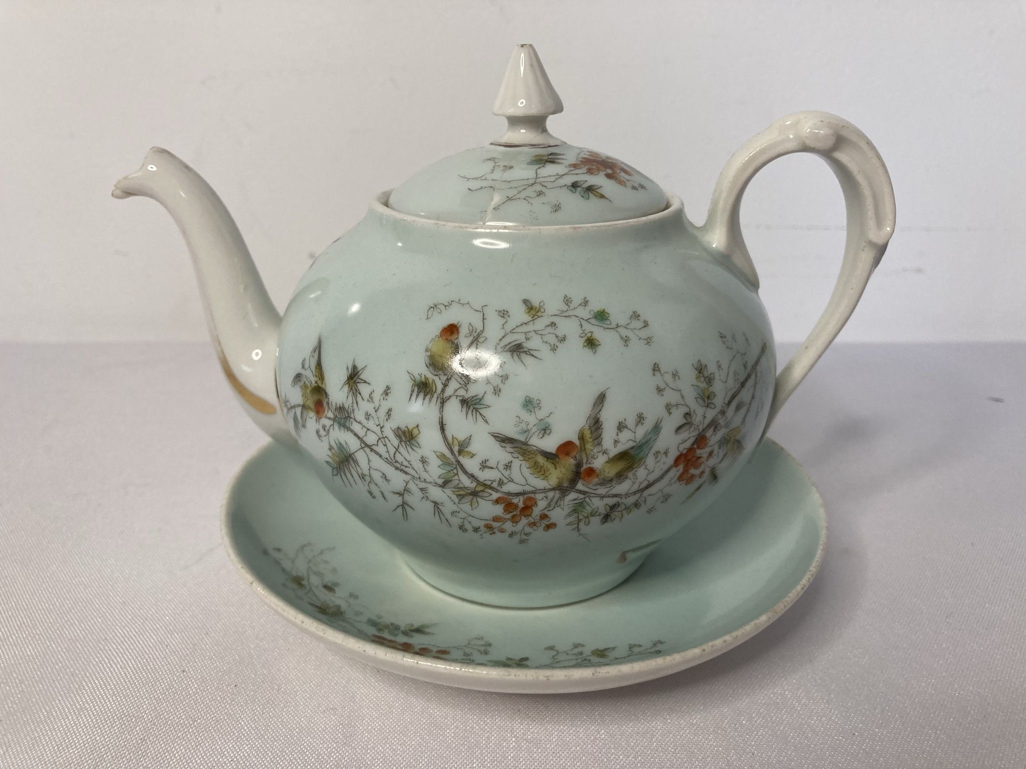 2208380 Small teapot Chinese porcelain and its cut early twentieth century