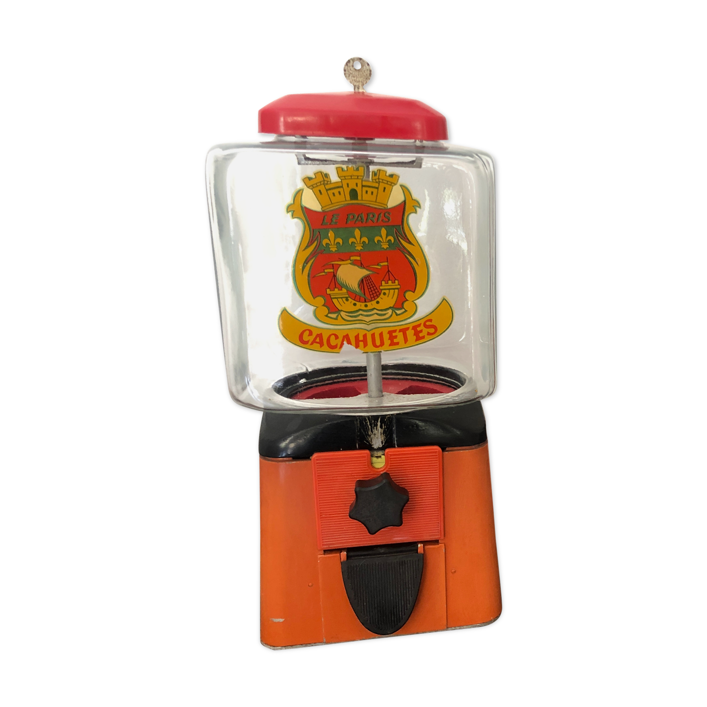 Distributor of peanuts