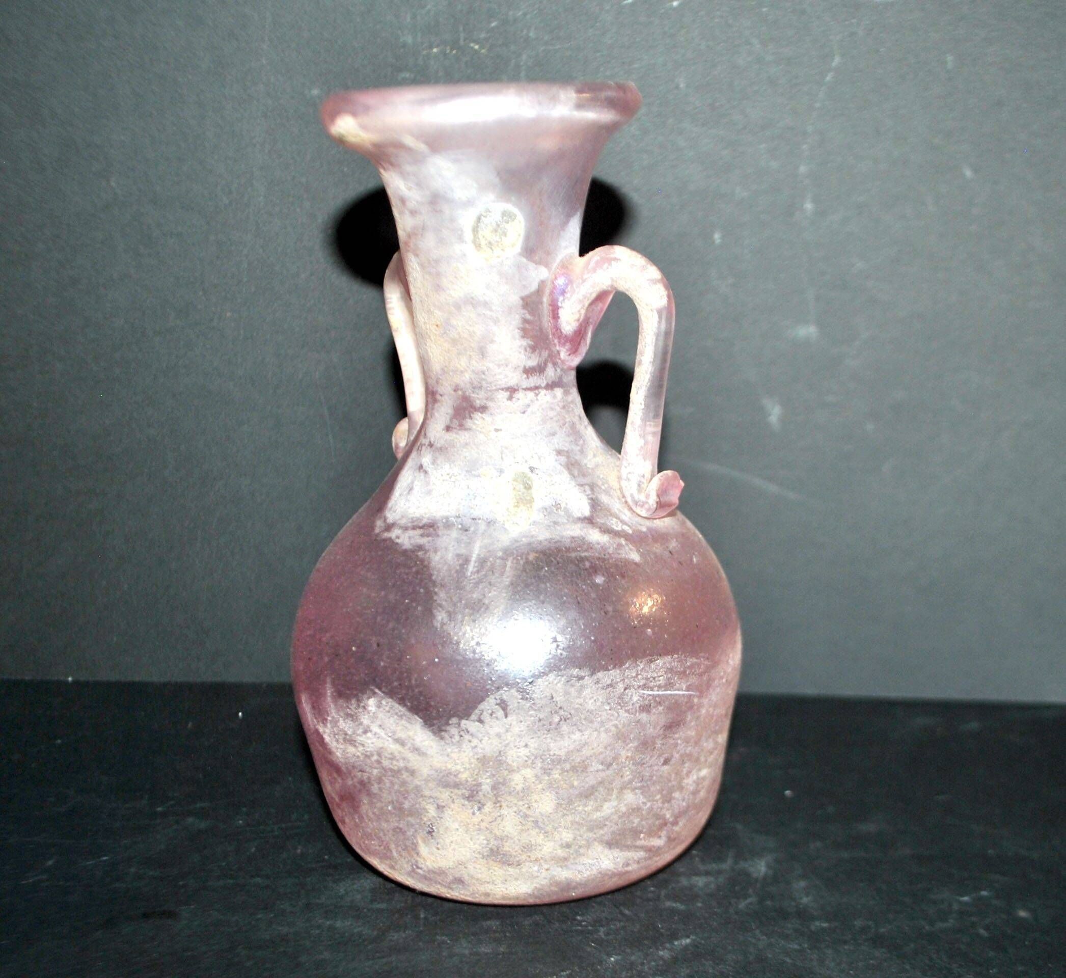 Antique amphora vase in iridescent pink blown glass – Murano, Italy, 20th century