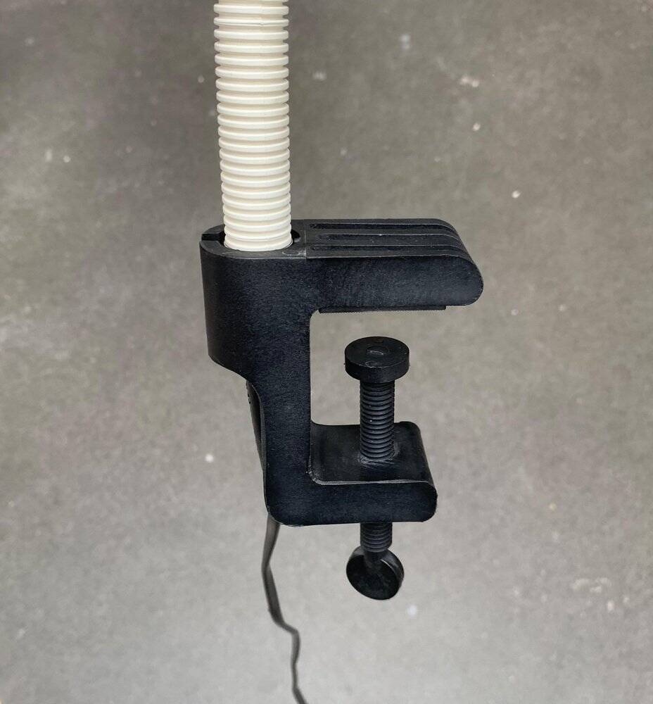 Hebi Vintage Table Lamp from the Italian Space Age by Isao Hosoe for Valenti Luce