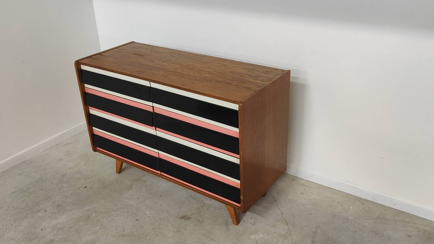 Commode U 453 pink by Jiri Jiroutek for Interier Praha 1961