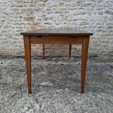 Farmhouse table with one drawer