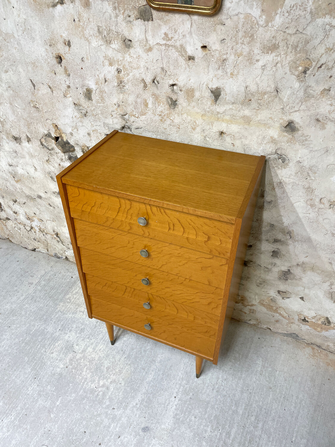 Chest of drawers