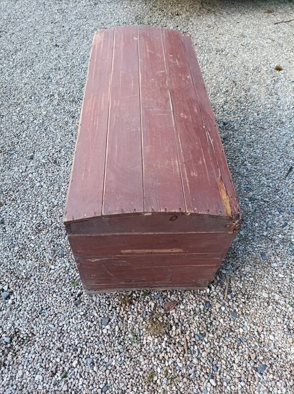 Solid wood trunk box patinated storage box