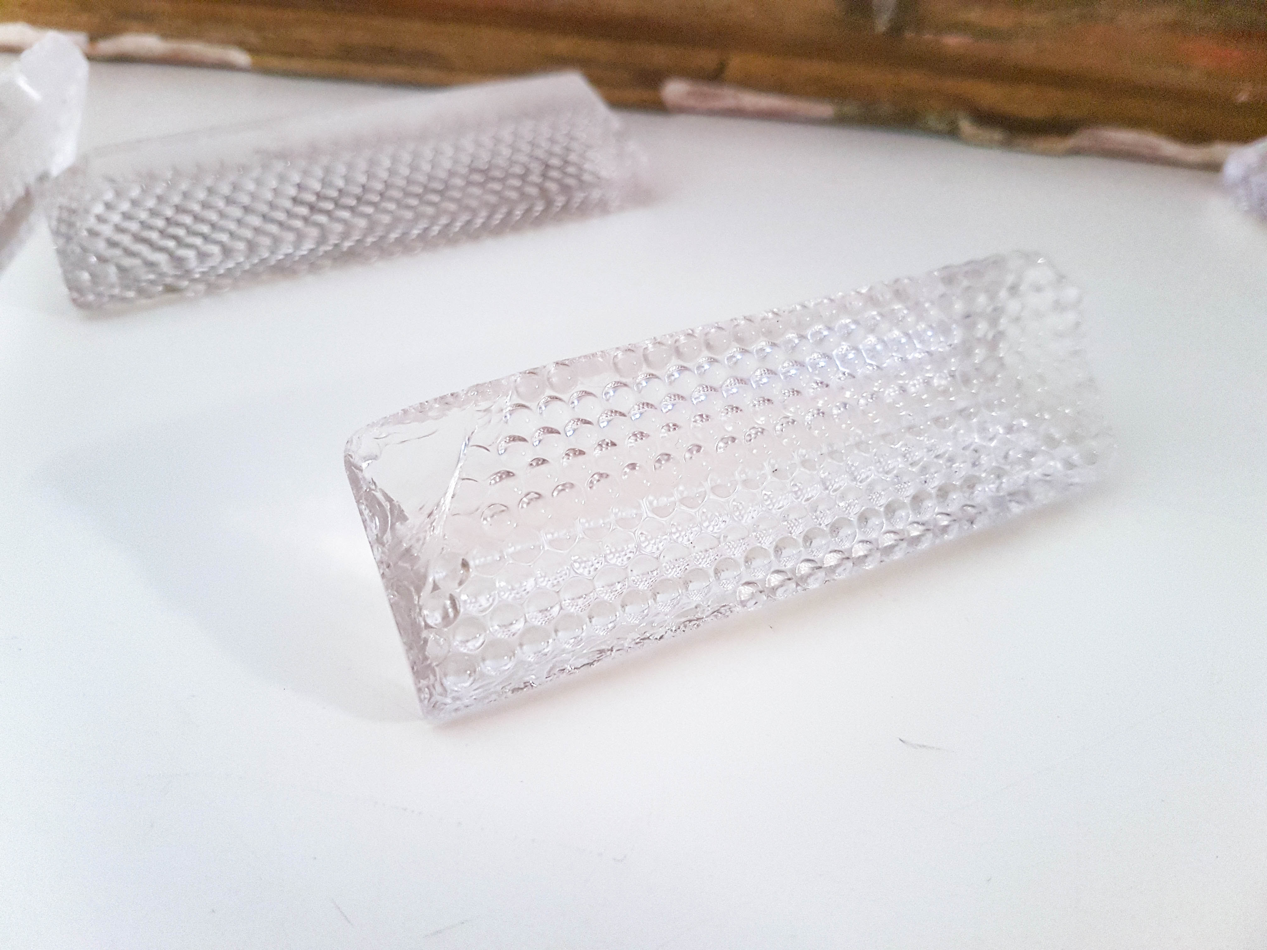 Lot of 6 bubbled glass knife holders