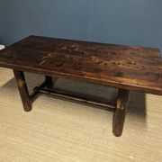Table de Georges Robert en pin massif