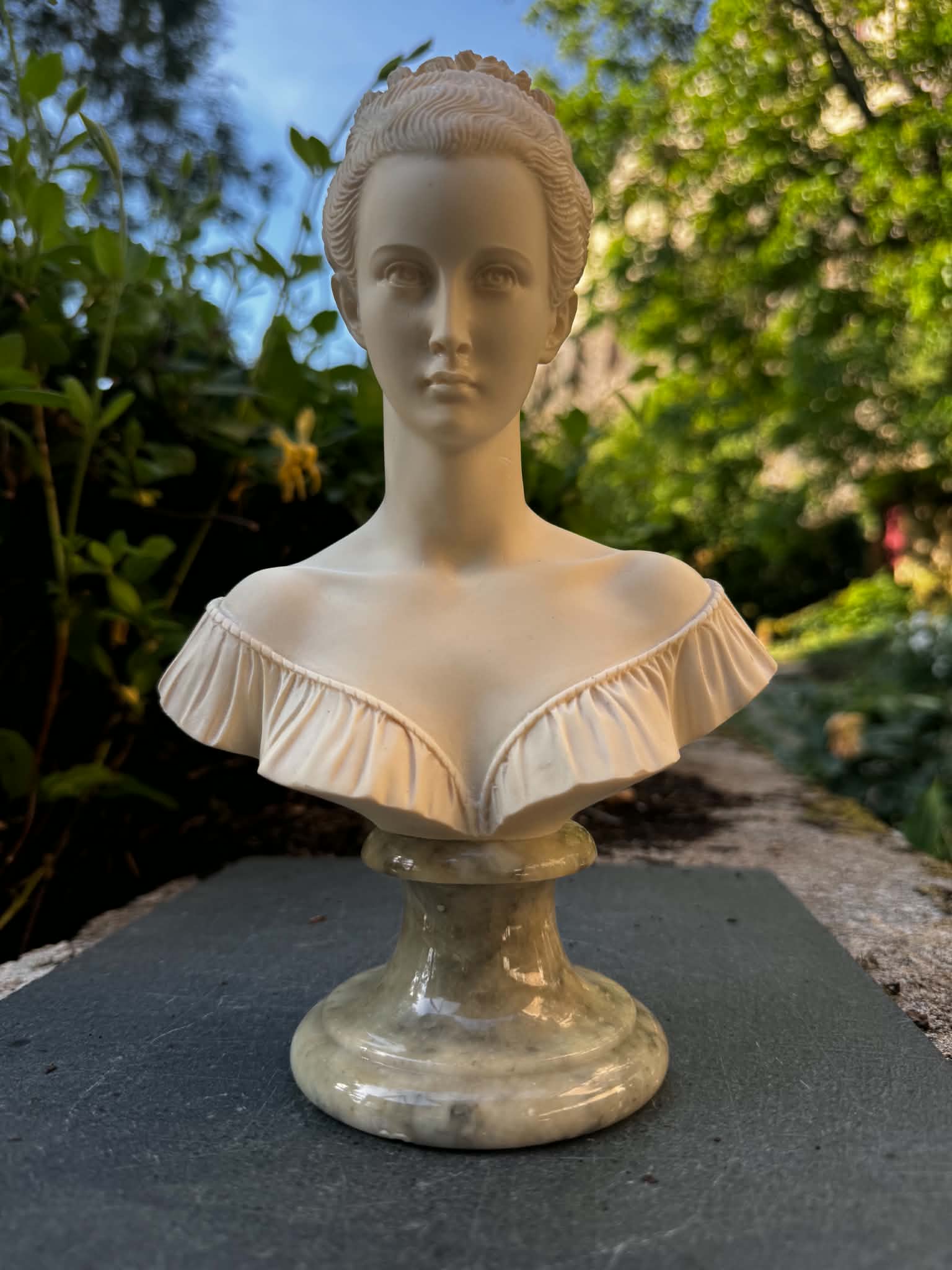 Buste de Manon Lescaut signé Arnaldo Giannelli