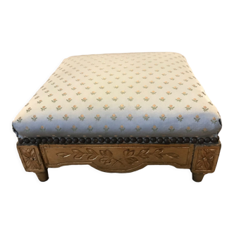 Louis XVI style footrest in gold leaf wood and satin fabric