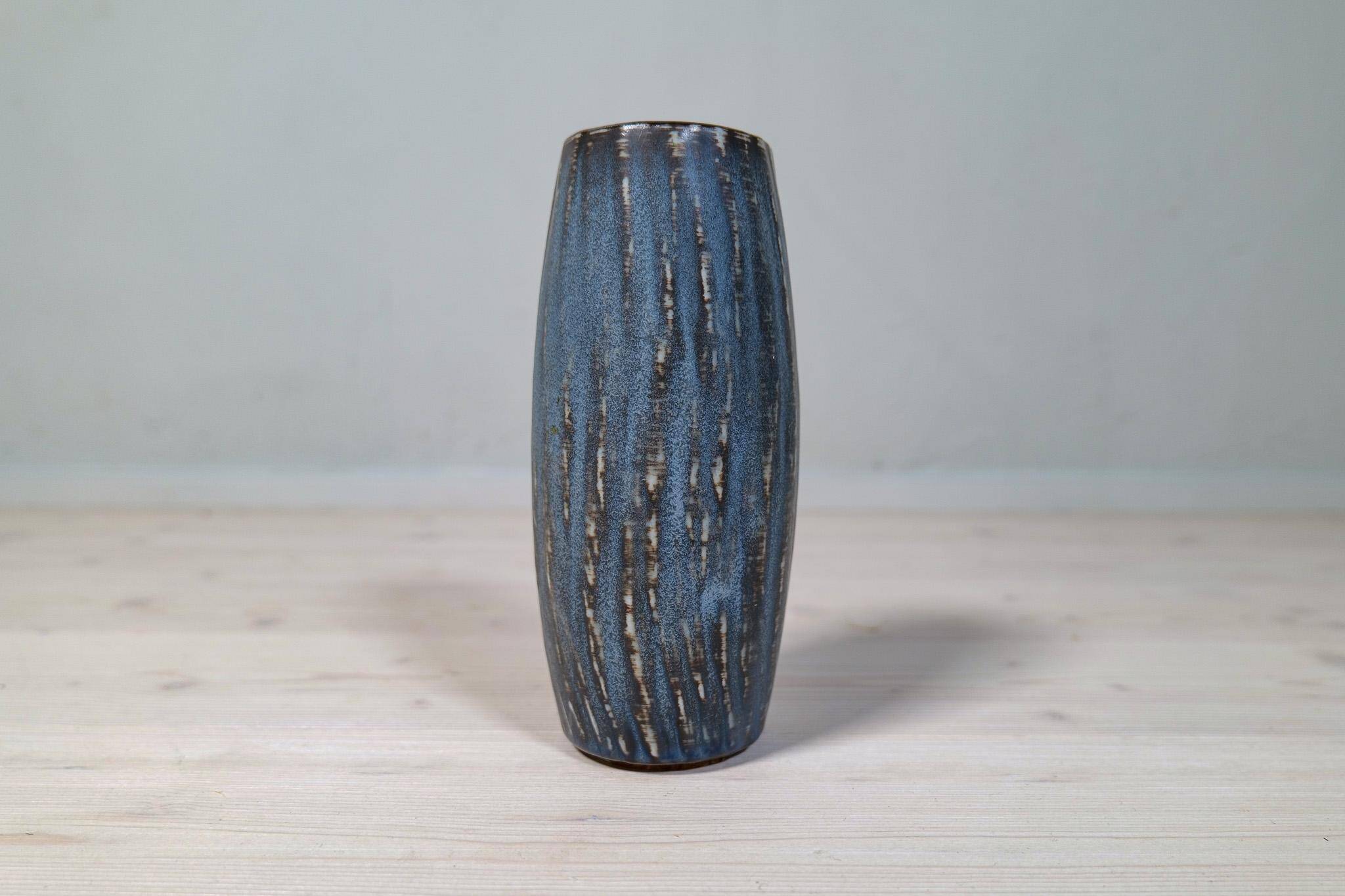 Modern Ensemble from the Mid-Century of 2 Ceramic Pieces Rubus Gunnar Nylund Rörstrand, Sweden
