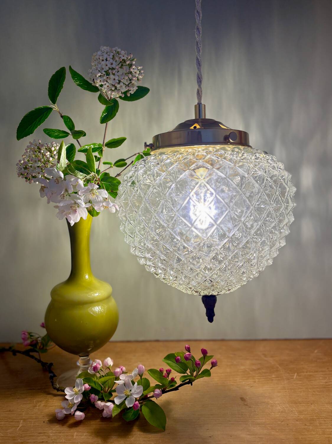 Vintage diamond-point glass globe pendant light