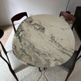 Vintage marble table with tulip base