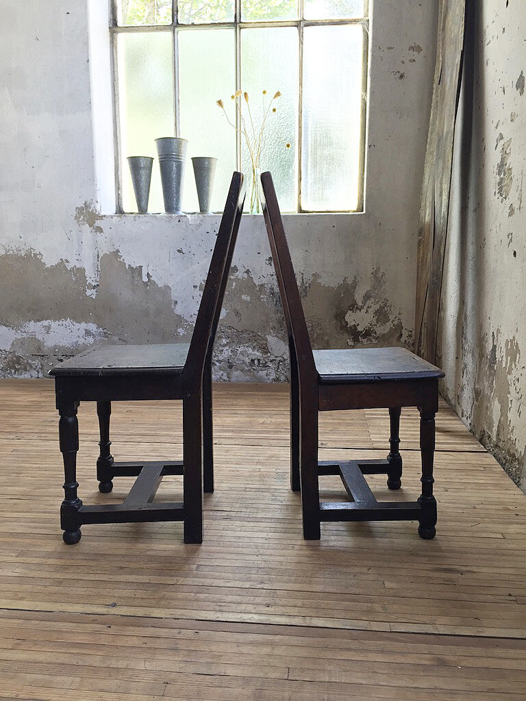 Pair chairs Lorraine