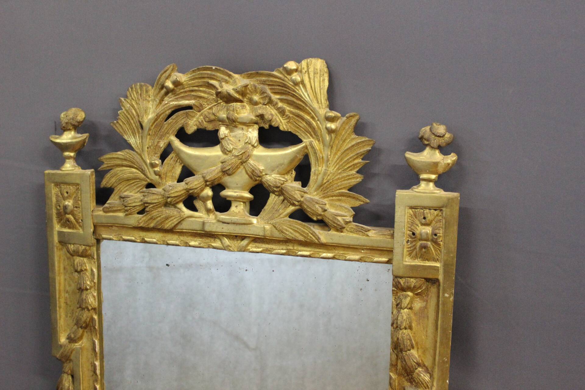 Miroir Louis XVI en bois doré XVIII siècle