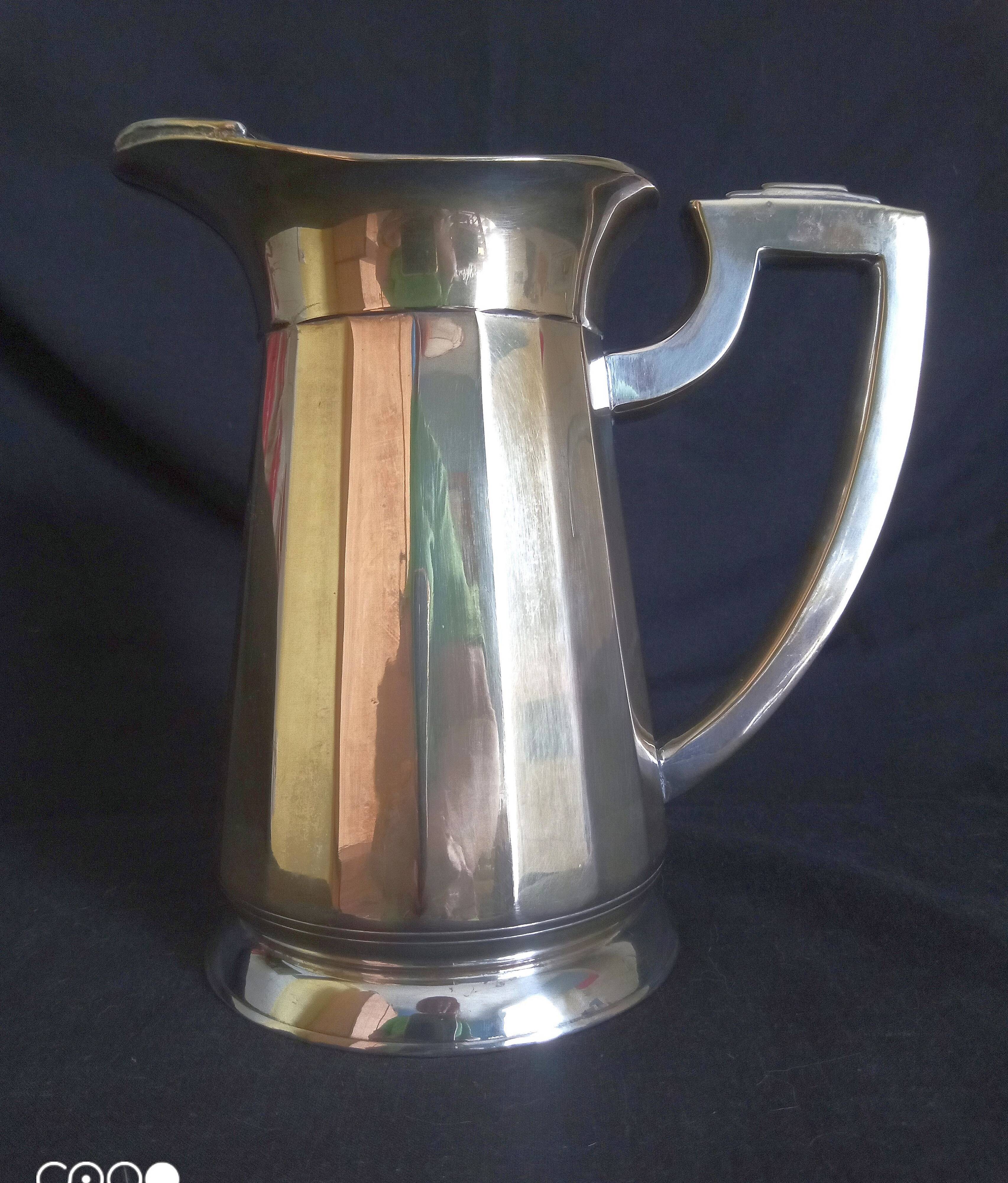 Art Deco water carafe in silver metal