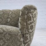 Canapé incurvé 2 places danois des années 1960, revêtement en velours vert clair.