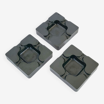 Set of 3 ashtrays in abs 1960