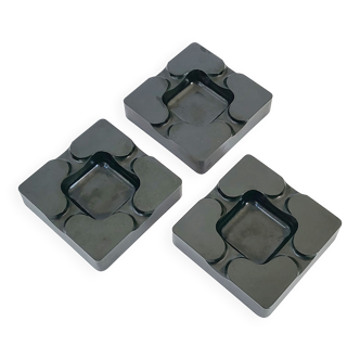 Set of 3 ashtrays in abs 1960