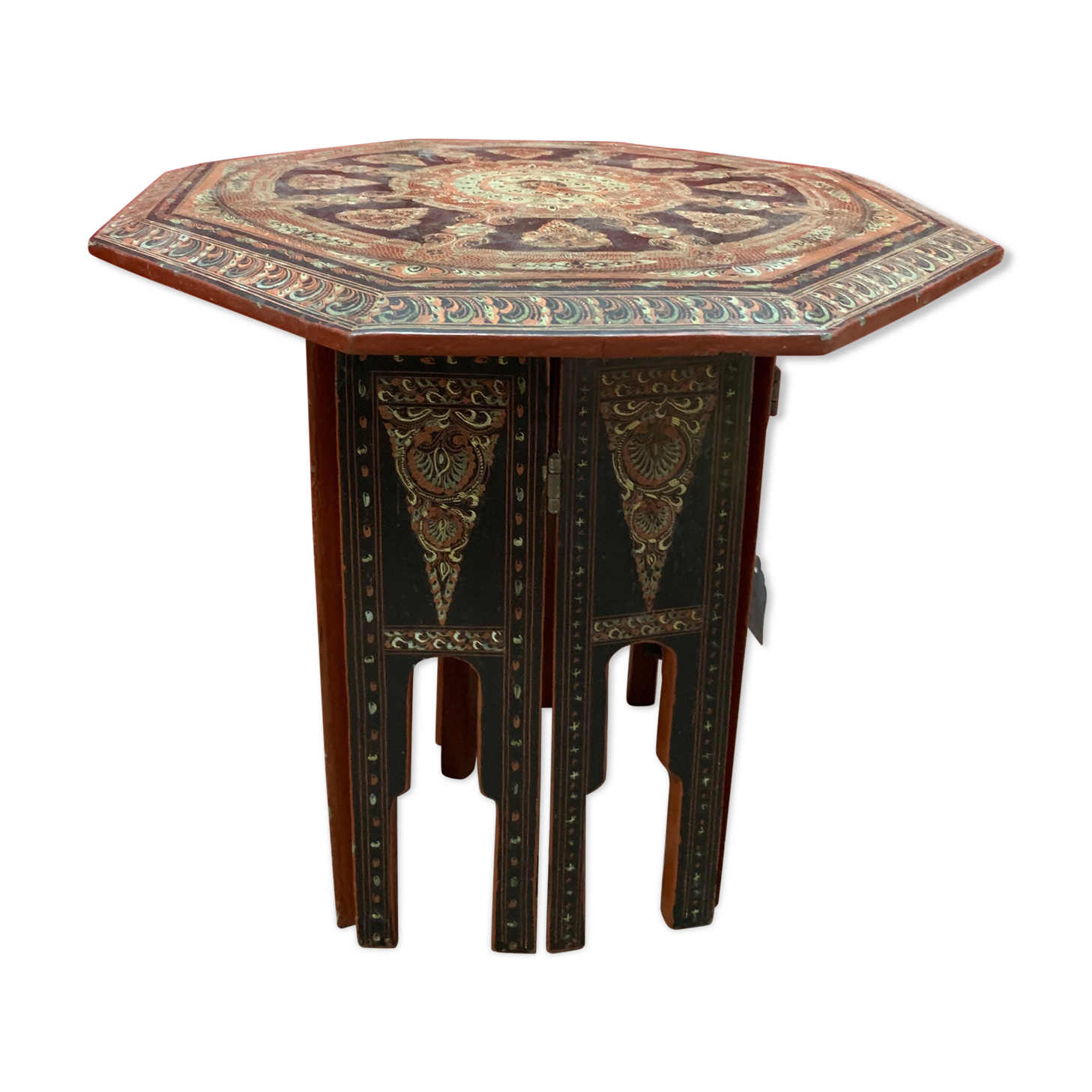 Lase tea table, Burma, circa 1950