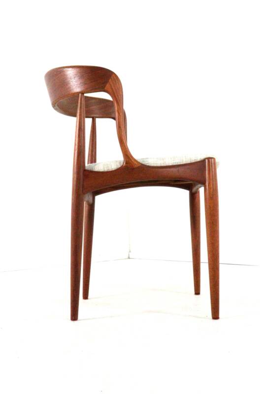 Set of 10 Johannes Andersen chairs for Uldum Møbelfabrik - Danish design
