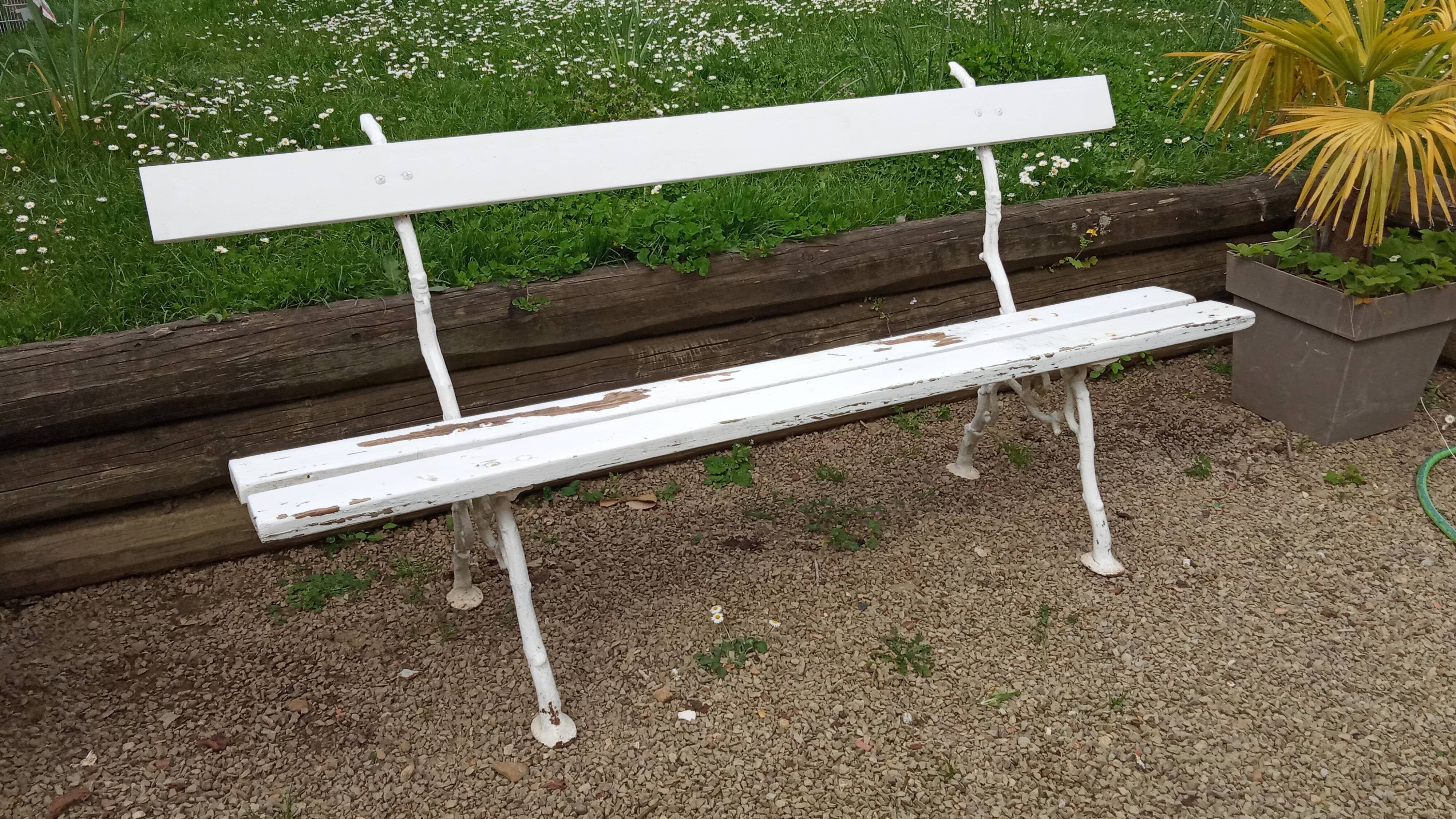 Garden bench cast iron legs
