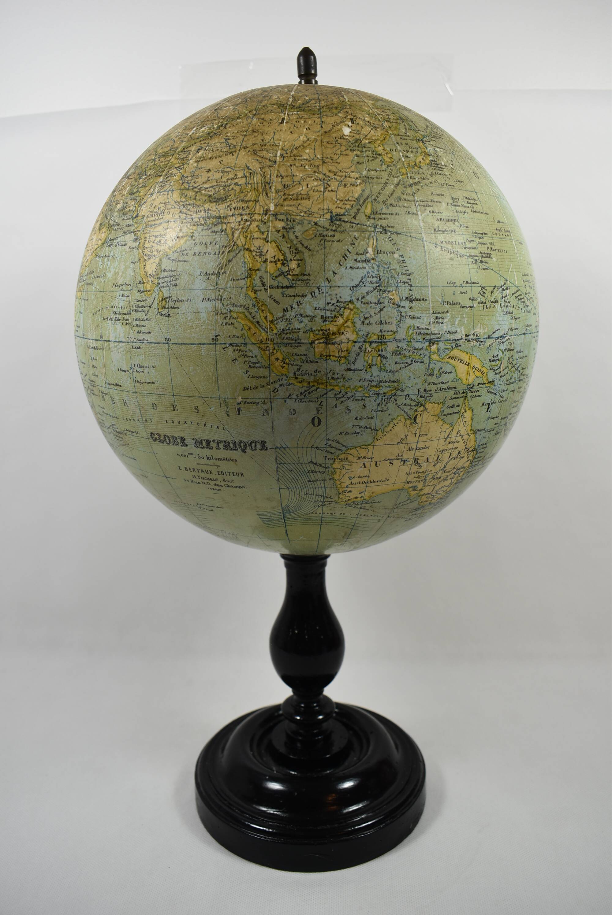 Glob metrique e bertaud publisher g thomas sucr paris 1900/1918