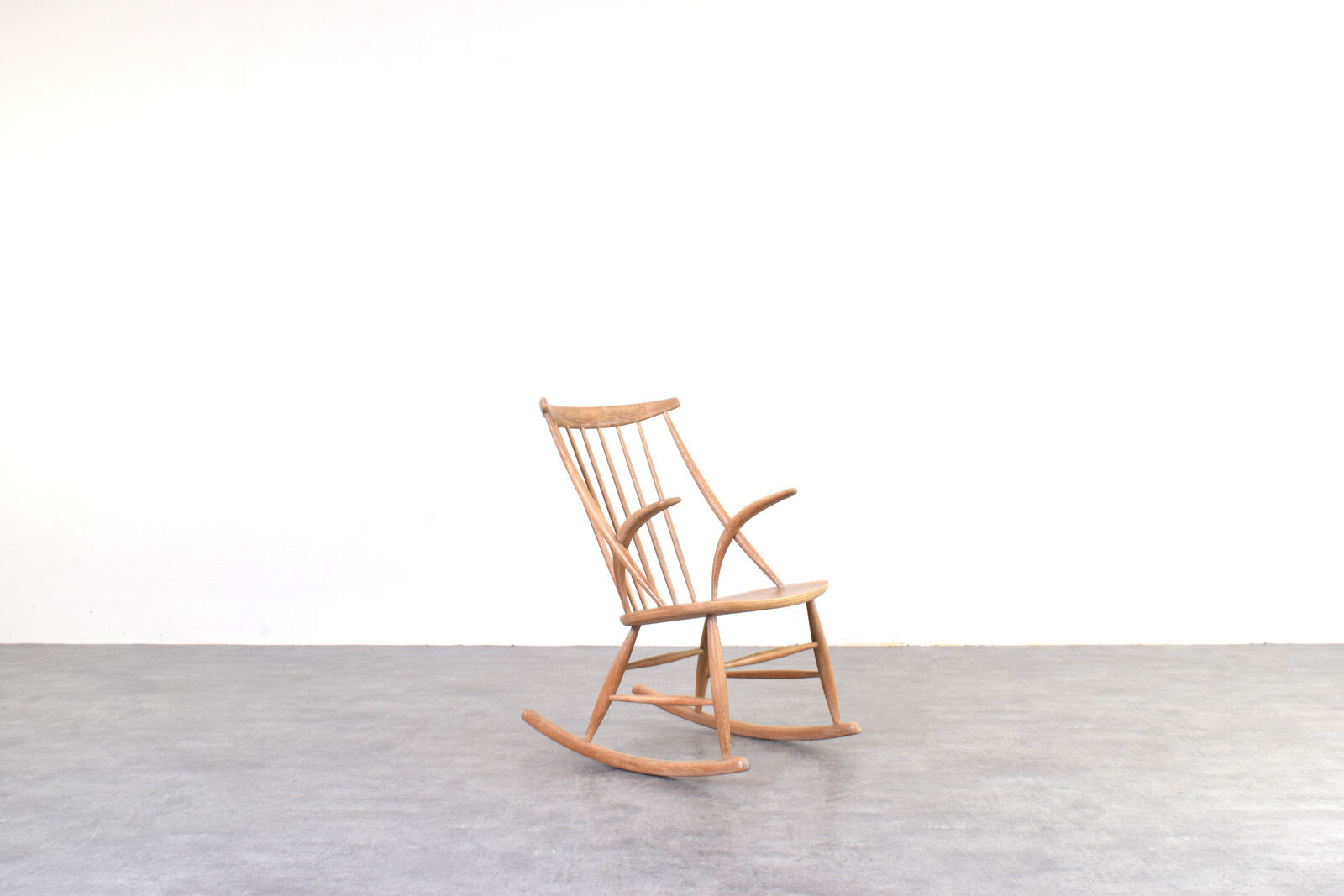 Mid-Century Oak Rocking Chair by Illum Wikkelsø for Niels Eilersen, 1950s.
