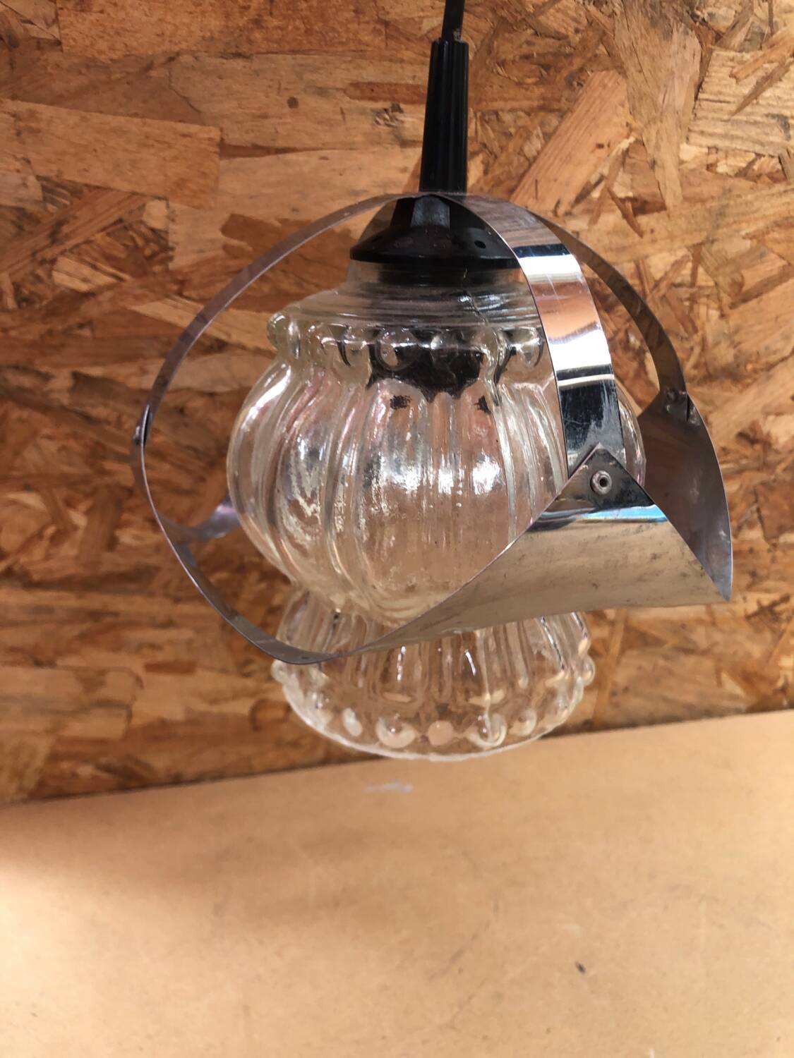 Old atomic age pendant lamp chromed metal & molded glass 70's vintage