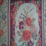Woven floral rug 147x222cm