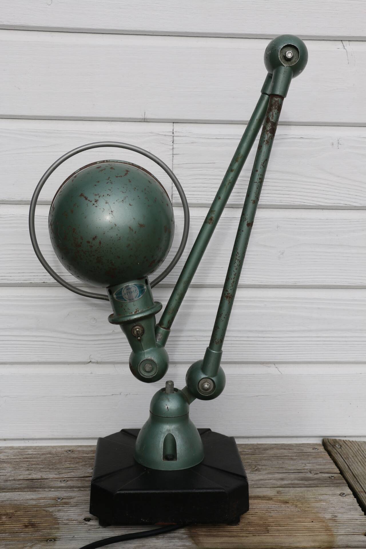 JIELDE 2-arm green lamp, 1960s square foot