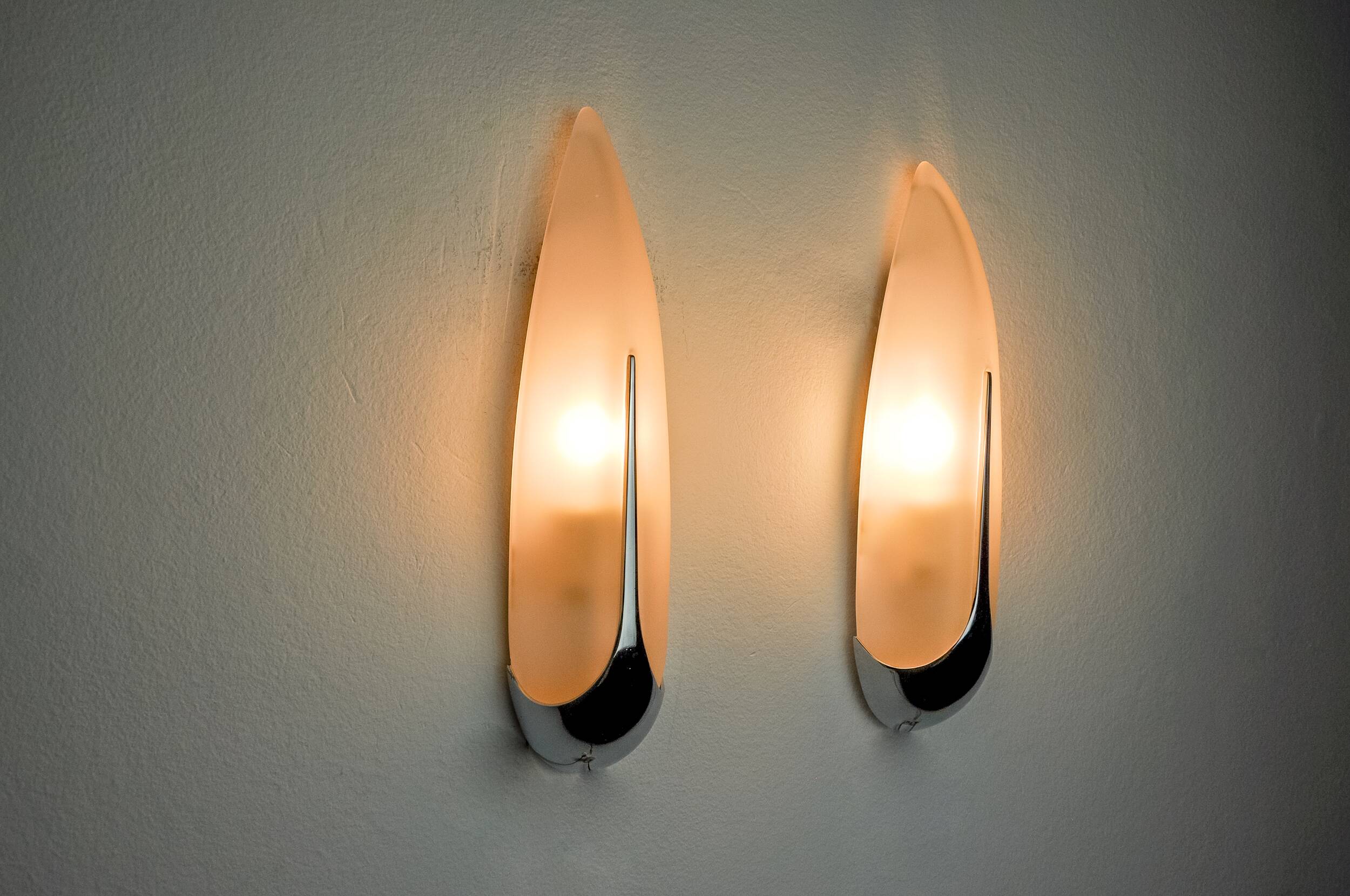Pair of "epis" wall lights by idearte, smoked glass and silver metal, Spain, 1980