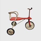 Tricycle en bois et métal